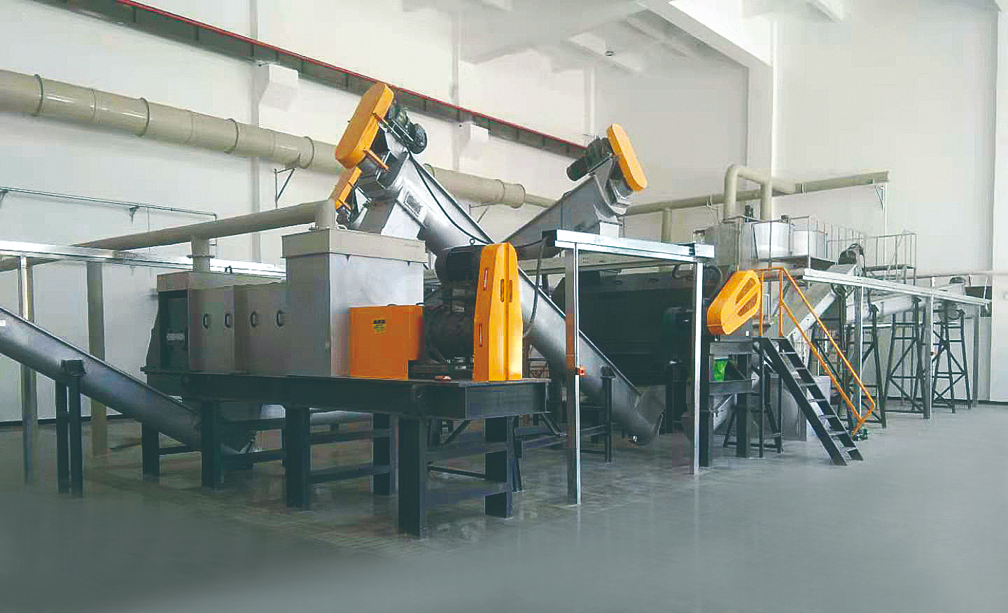 新鄉(xiāng)中天：以專業(yè)設備賦能餐廚垃圾高效資源化利用