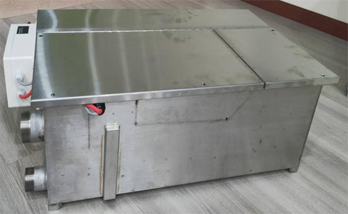 動(dòng)力型油水分離器